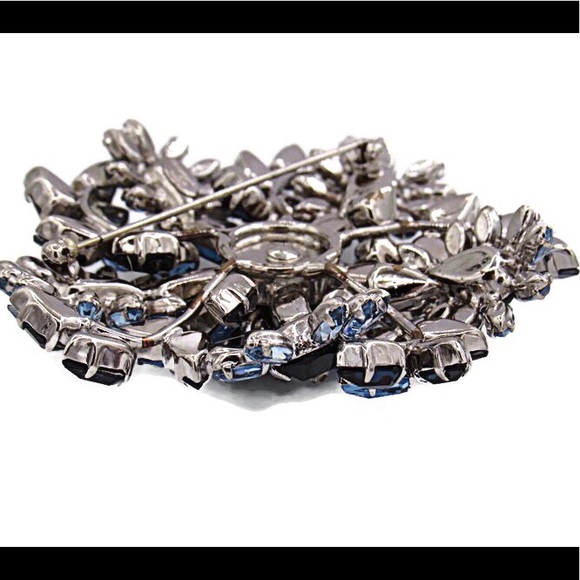 Not for Sale ...... Vintage Sherman Blue Brooch - Picture 2 of 4